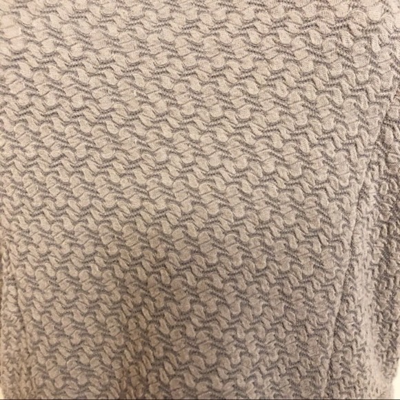 5/$25 Kirra Textured Peplum Open Back Textured Tank Gray Women's Size Medium - Picture 4 of 7